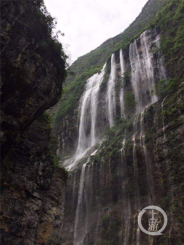 交流无忧-深色衣服机洗后留下的白色斑块是什么?怎么去除?有问必答平台